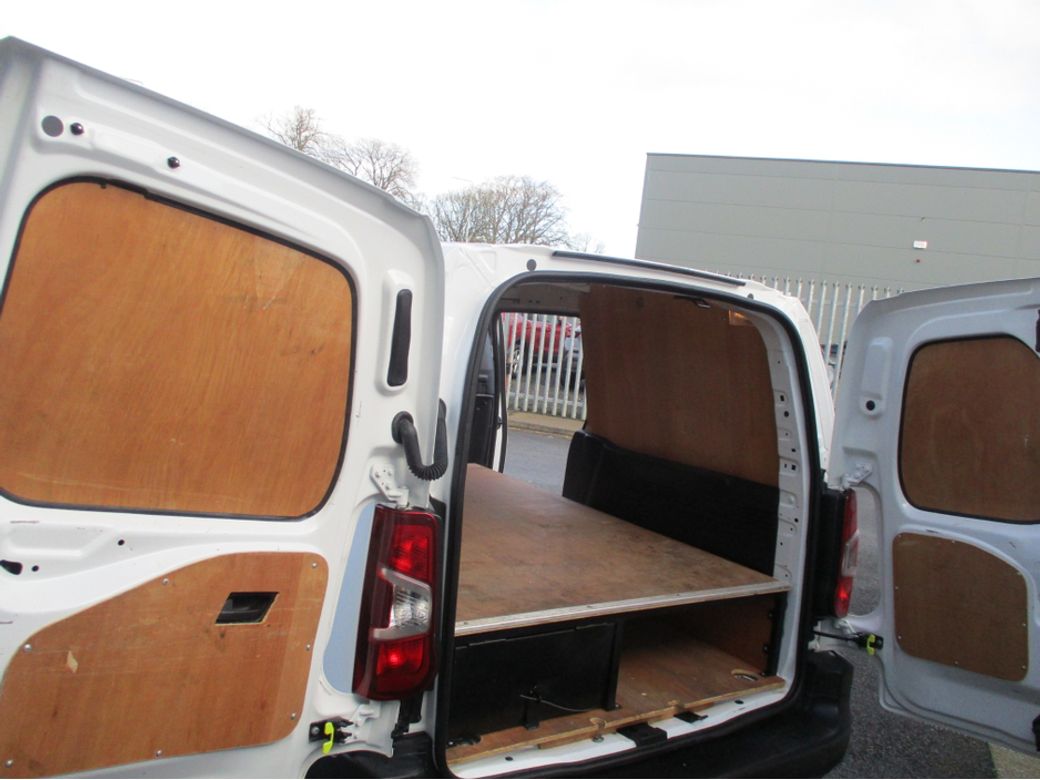 2021 Peugeot Partner