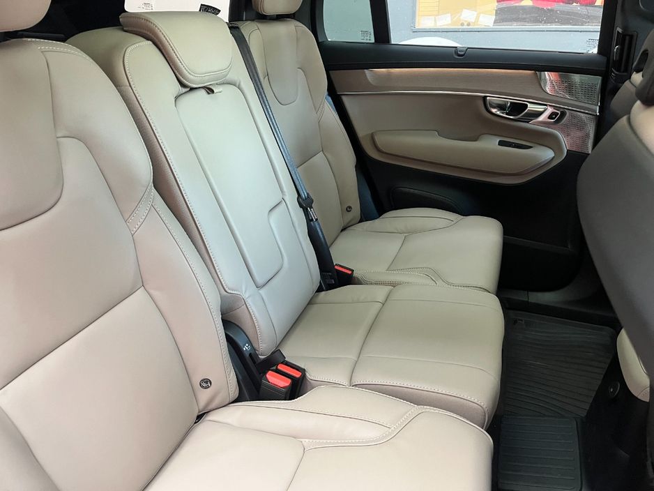 2025 Volvo XC90