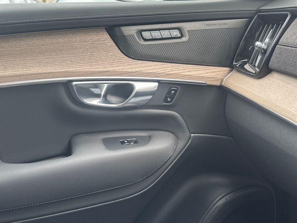 2025 Volvo XC90