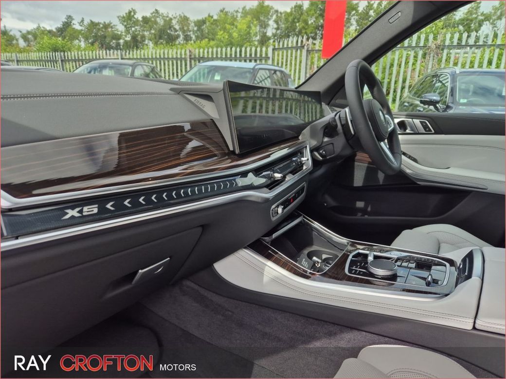 2025 BMW X5