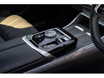2025 BMW i7
