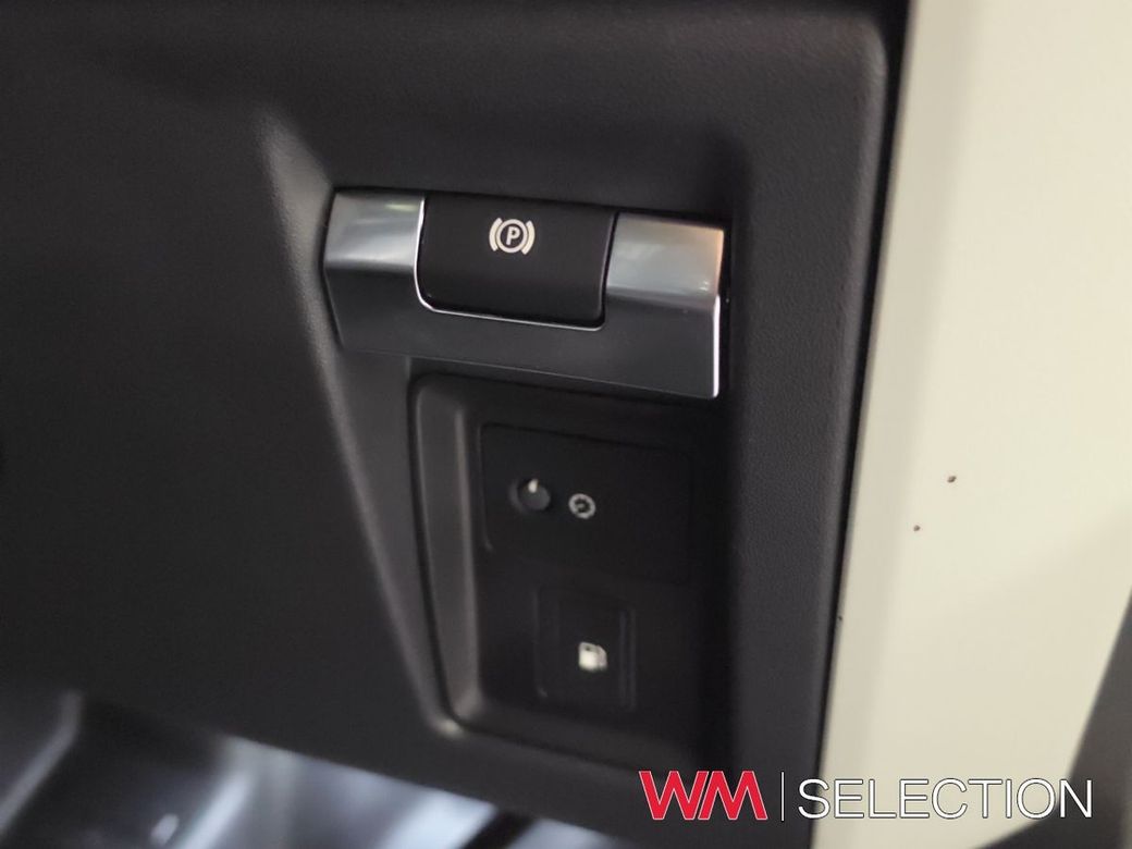 2023 Land Rover Defender