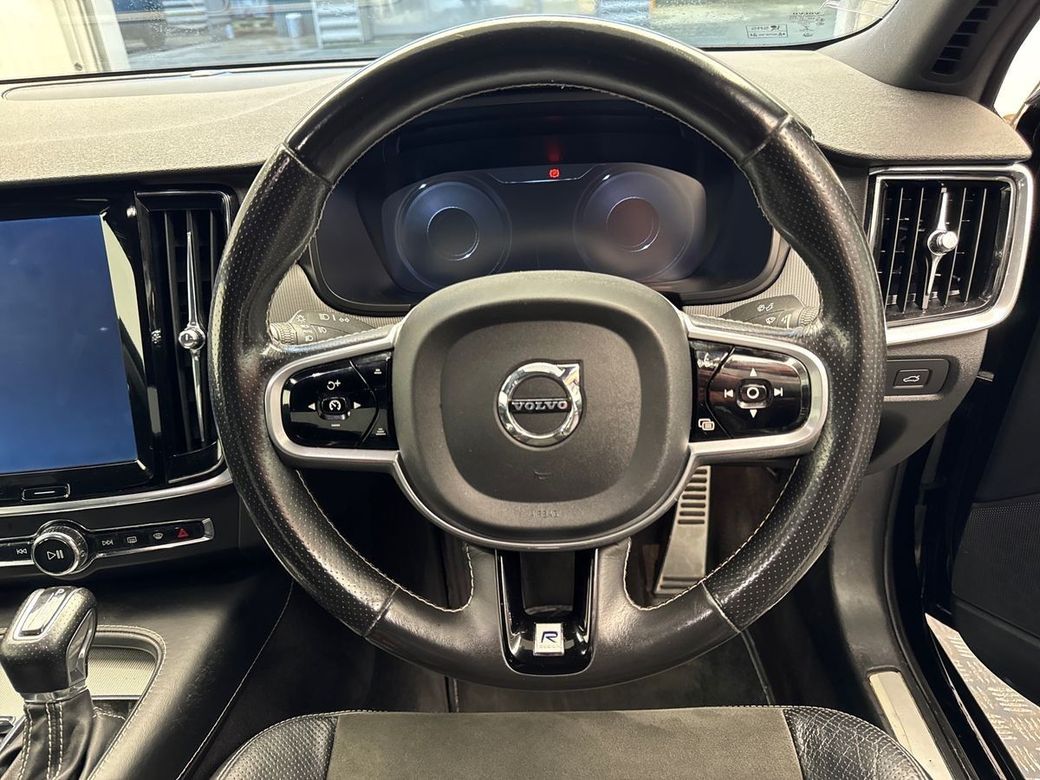2018 Volvo S90