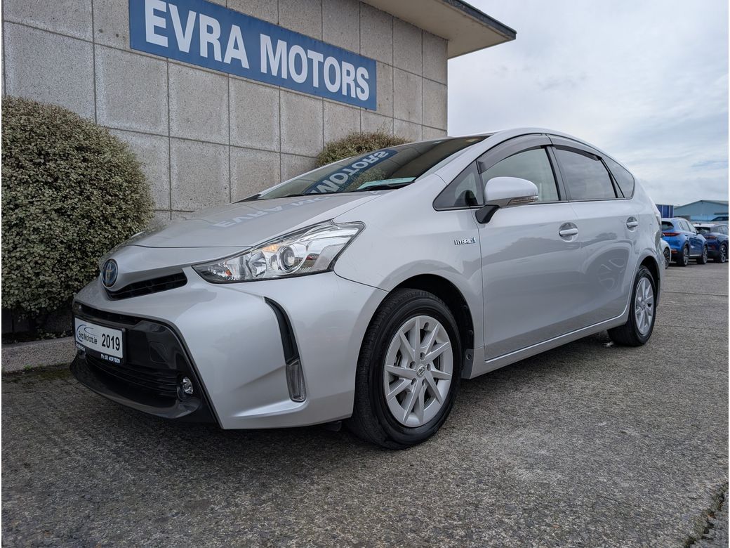 2019 Toyota Prius Alpha