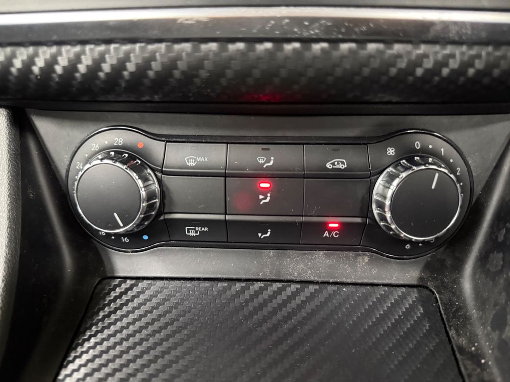 2013 Mercedes-Benz A 180