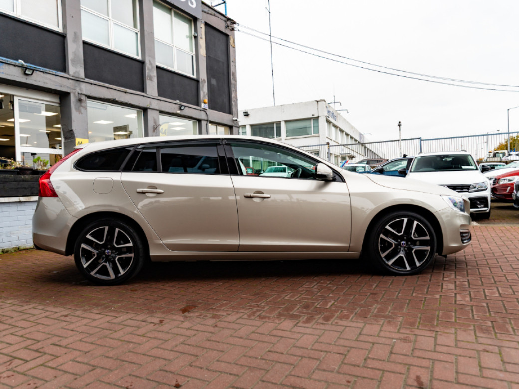 2017 Volvo V60