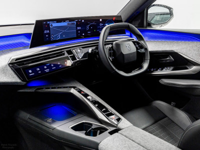 2025 Peugeot 5008