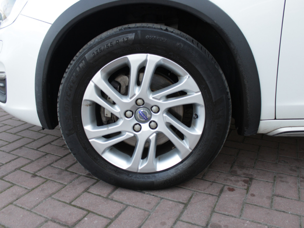 2016 Volvo V60 Cross Country