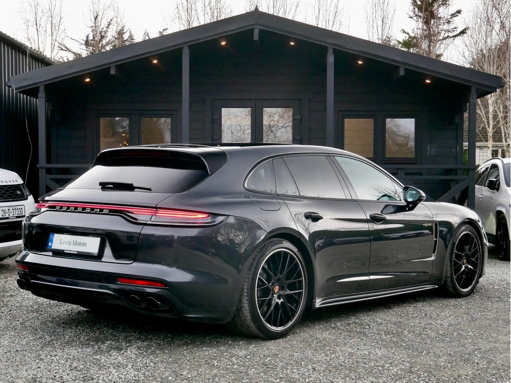 2023 Porsche Panamera