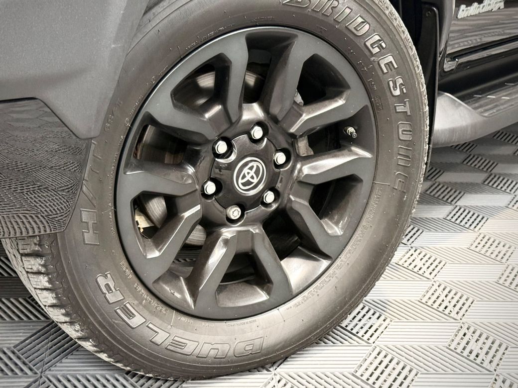 2025 Toyota Hilux
