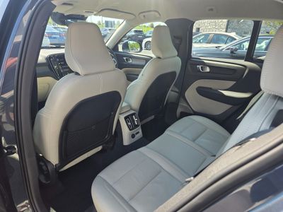 2022 Volvo XC40