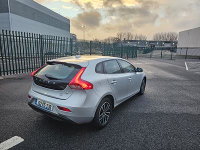 2019 Volvo V40