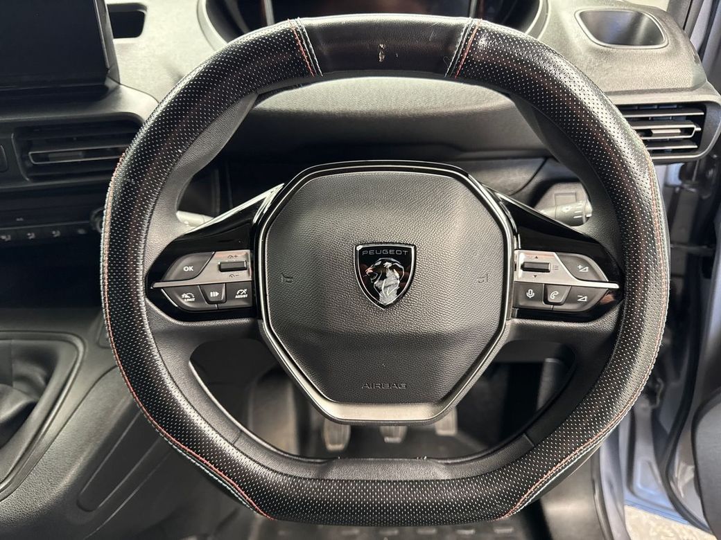 2025 Peugeot Partner