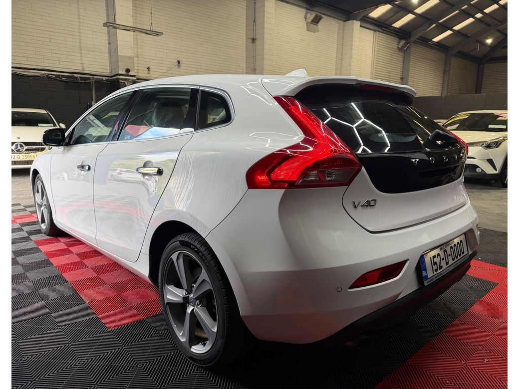 2015 Volvo V40