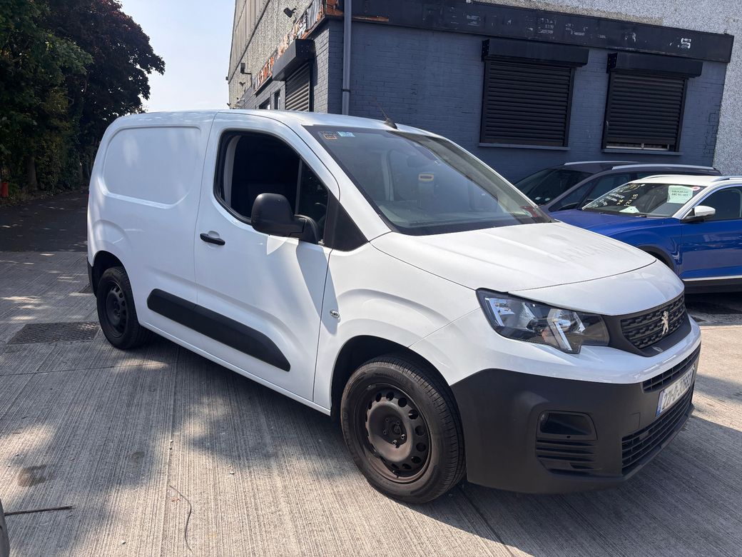 2022 Peugeot Partner