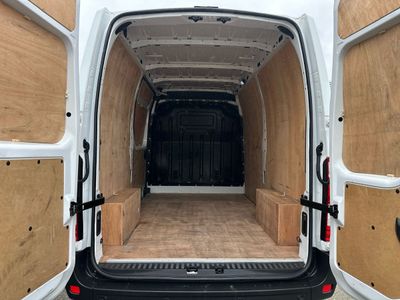 2024 Nissan Interstar