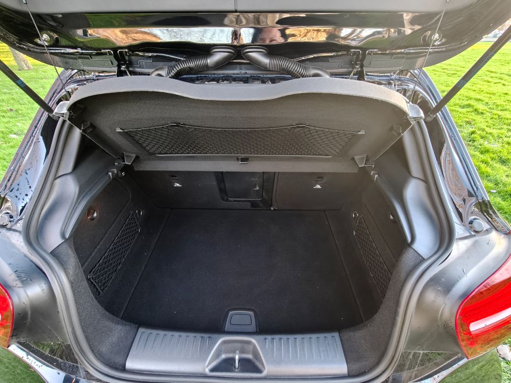 2016 Mercedes-Benz A 180