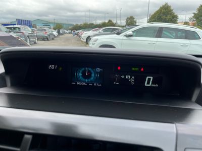 2016 Toyota Prius Alpha