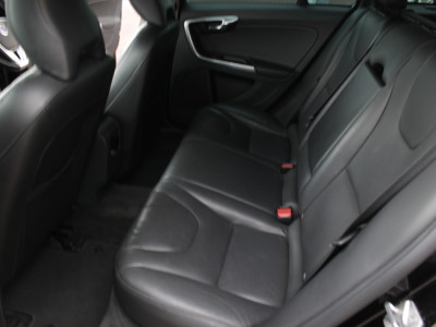 2016 Volvo V60 Cross Country