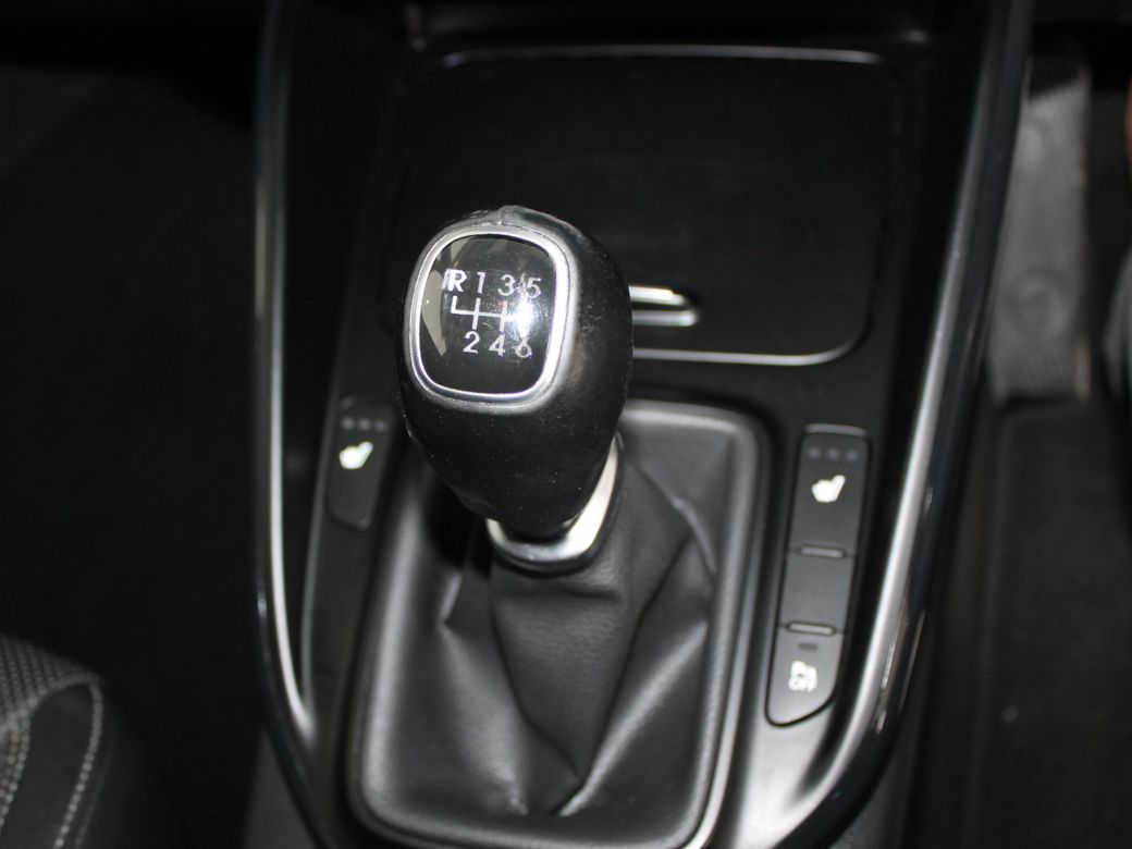2018 Kia Carens