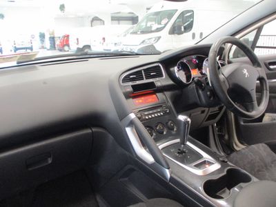 2011 Peugeot 3008