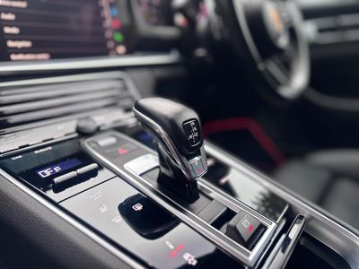 2023 Porsche Panamera