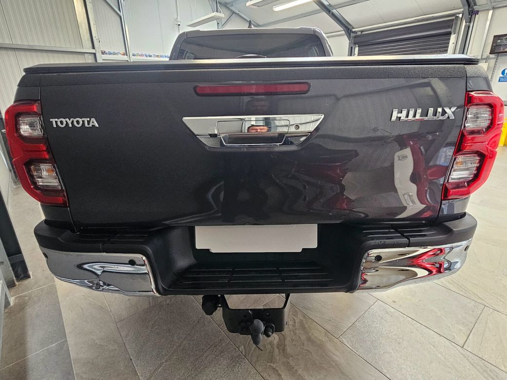 2023 Toyota Hilux