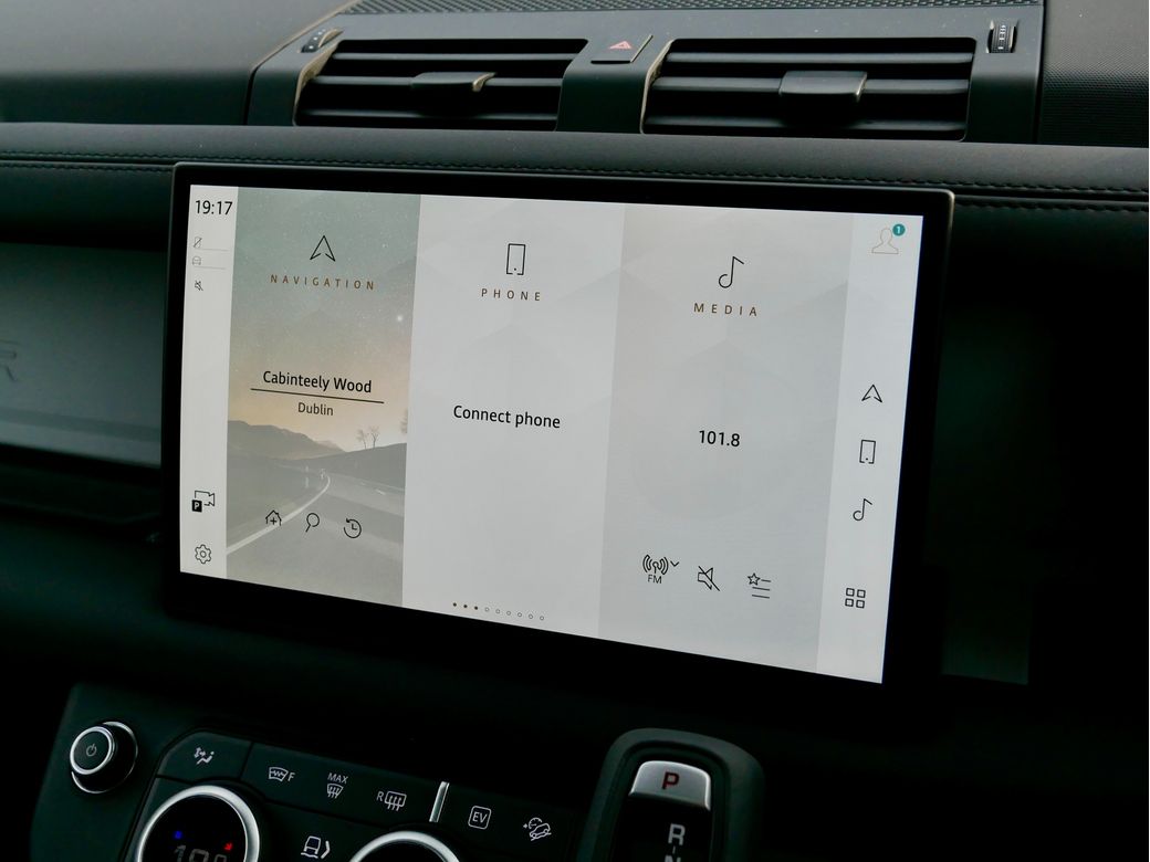 2025 Land Rover Defender