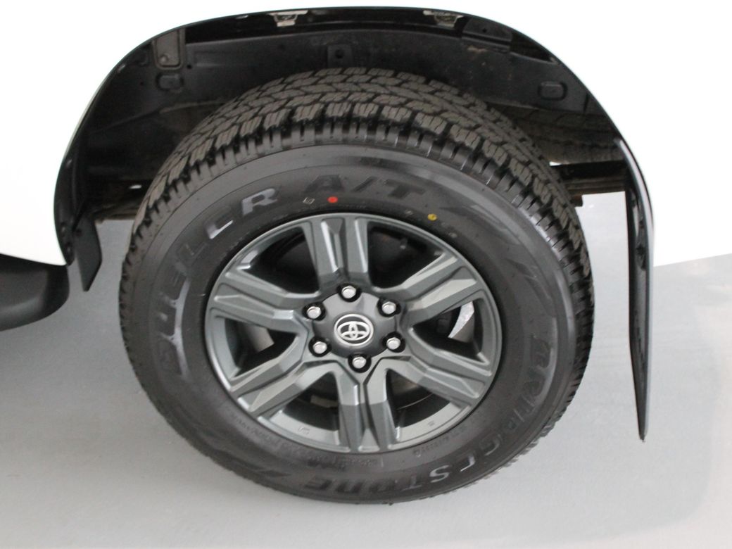 2024 Toyota Hilux