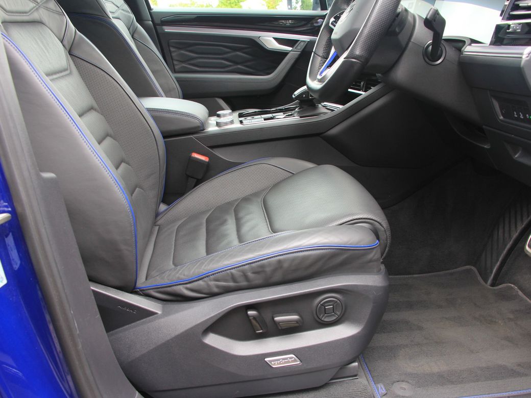 2022 Volkswagen Touareg