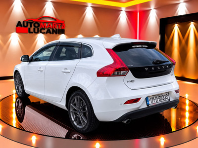 2017 Volvo V40