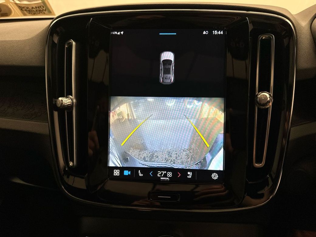 2023 Volvo C40