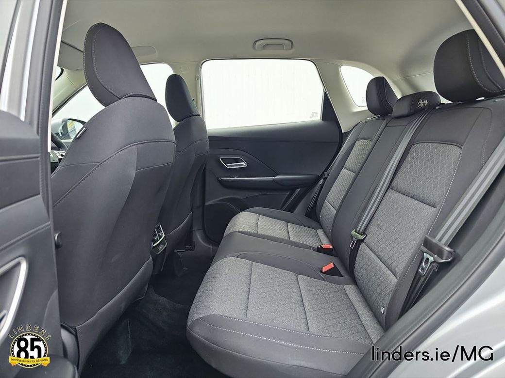 2025 MG ZS