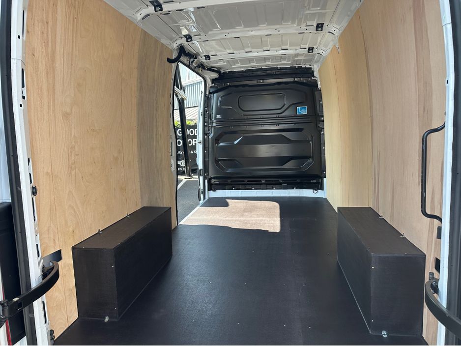 2025 Renault Master