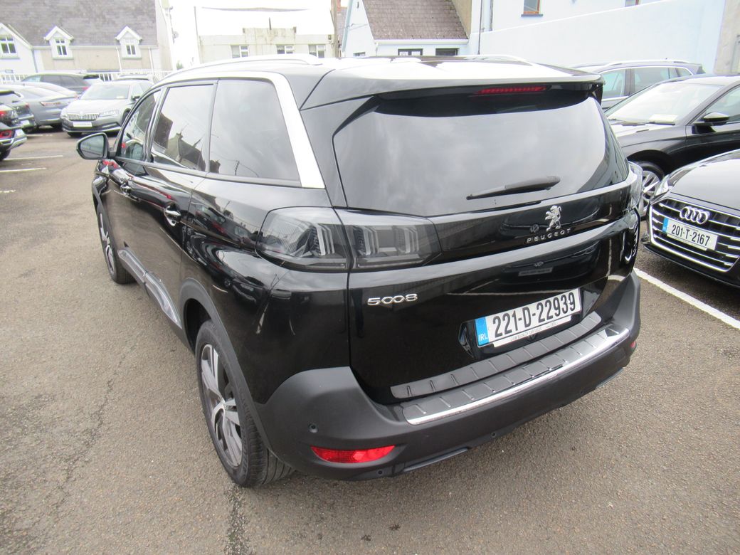2022 Peugeot 5008
