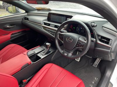 2021 Lexus ES 300h