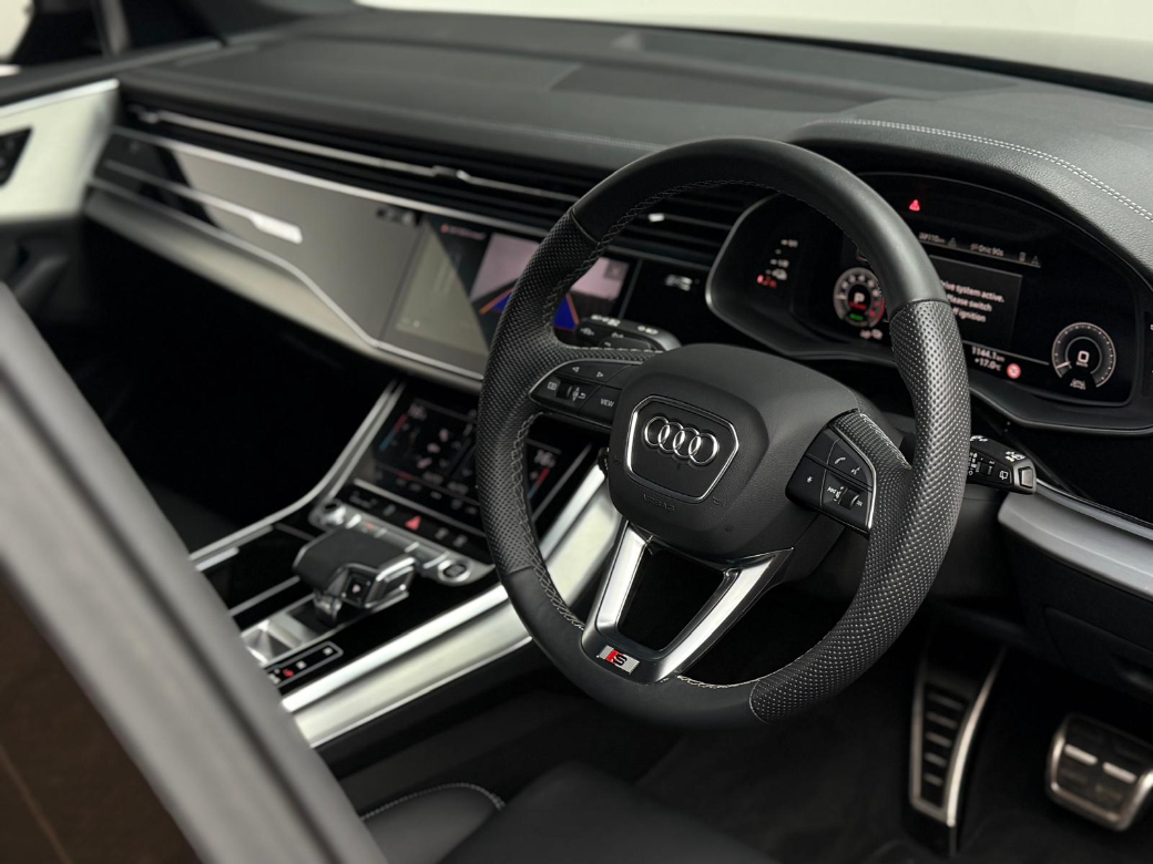 2025 Audi Q8