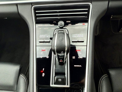2020 Porsche Panamera