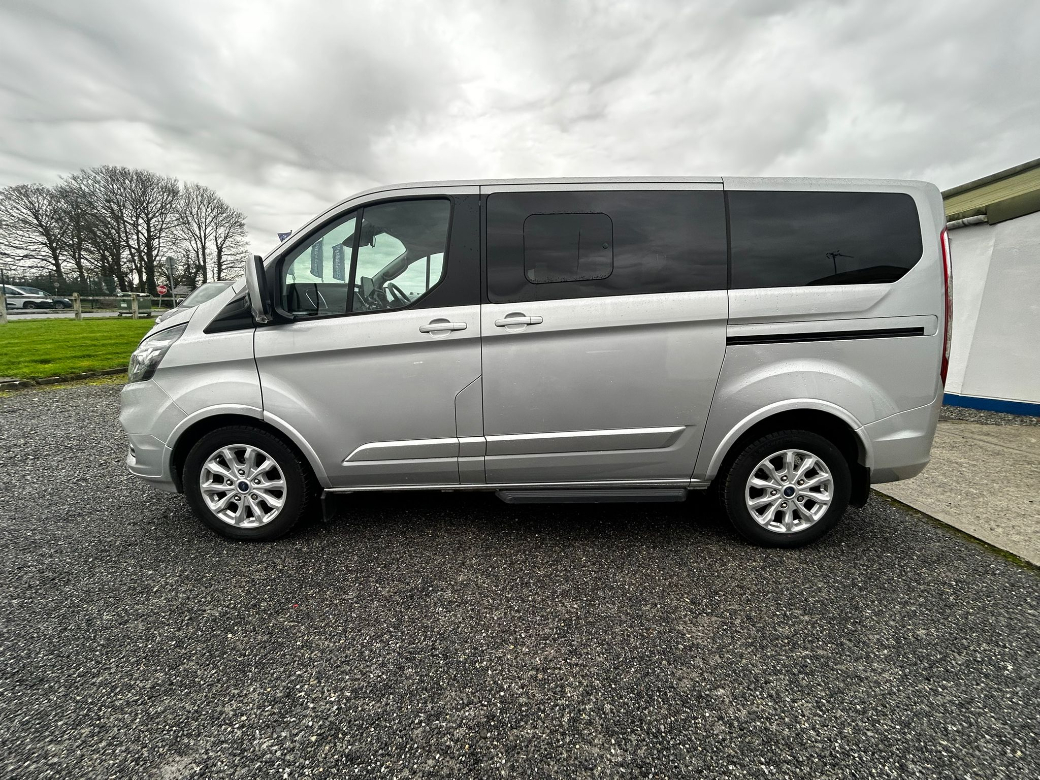 2024 Ford Tourneo Custom