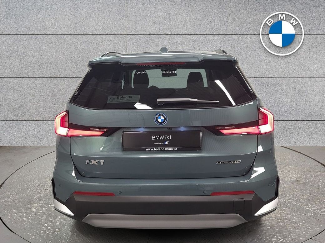 2025 BMW iX1