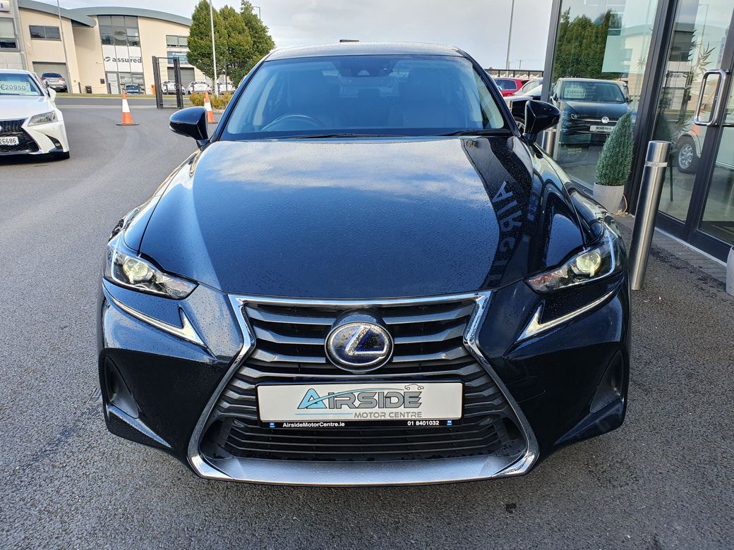 2016 Lexus IS 300h