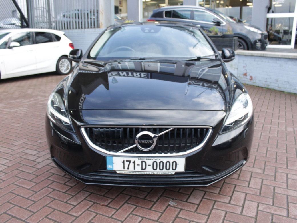 2017 Volvo V40