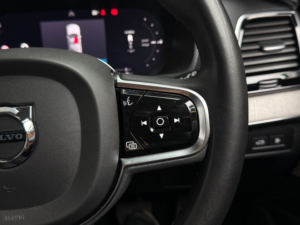 2023 Volvo XC90