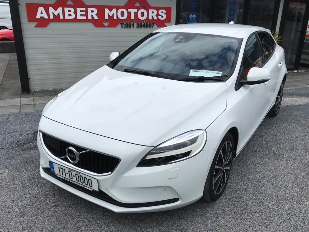 2017 Volvo V40