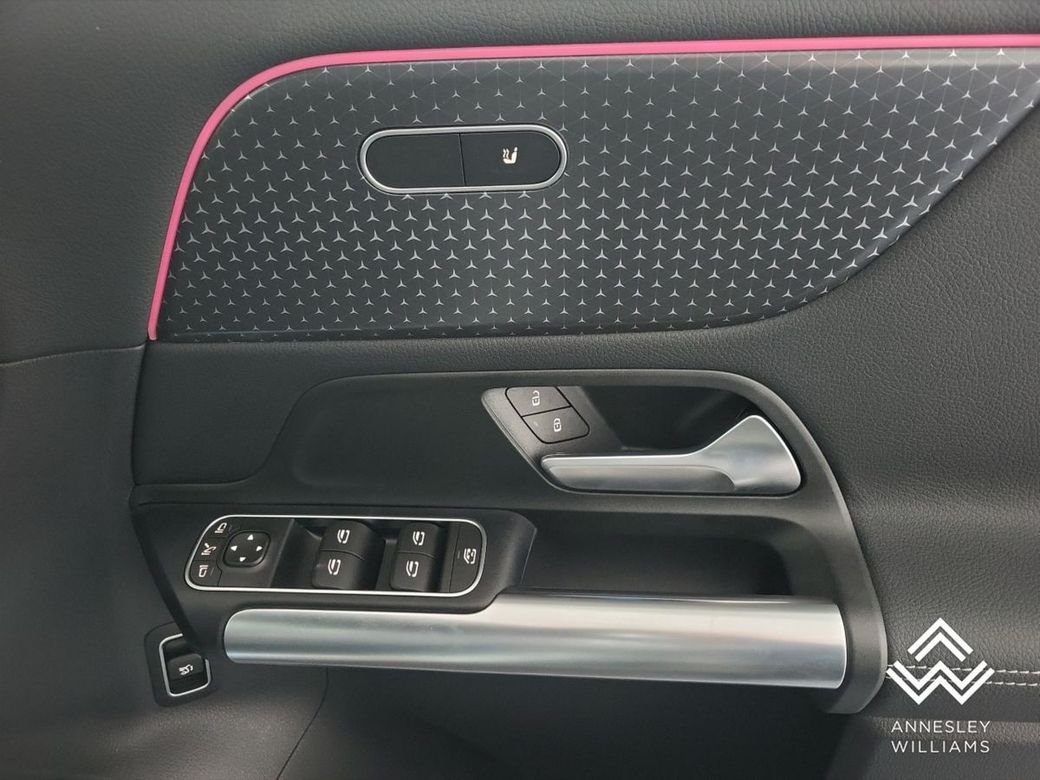 2025 Mercedes-Benz EQA
