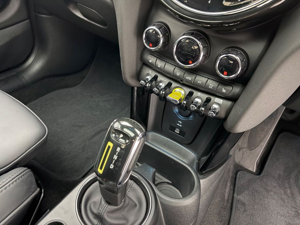 2024 Mini Hatch