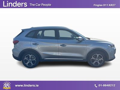 2025 MG ZS