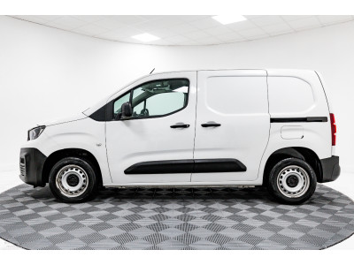 2022 Peugeot Partner