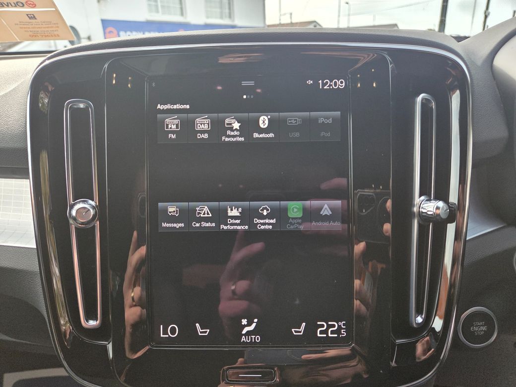 2023 Volvo XC40