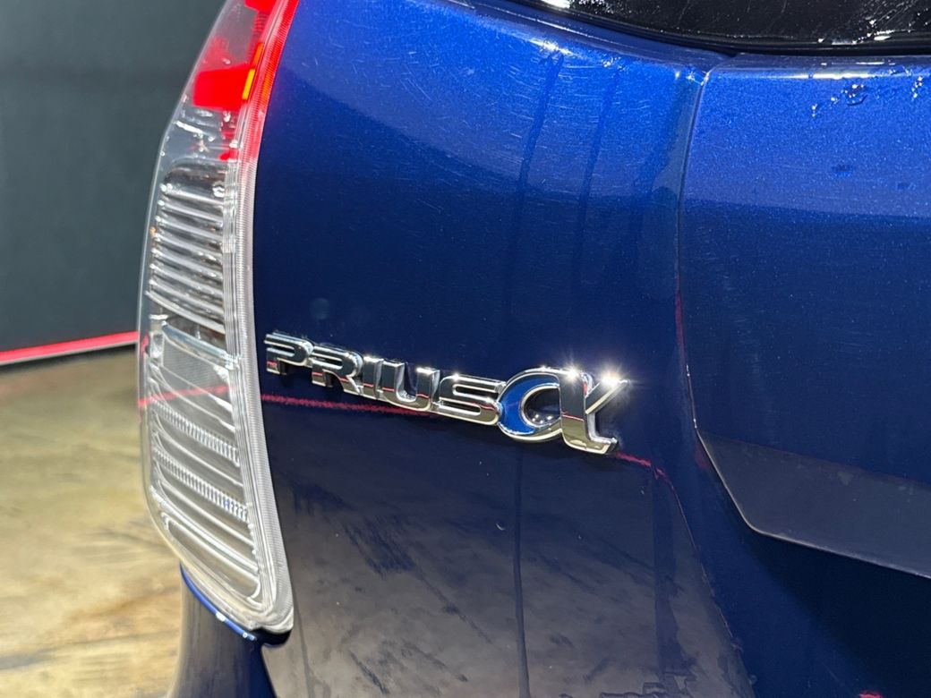 2018 Toyota Prius Alpha